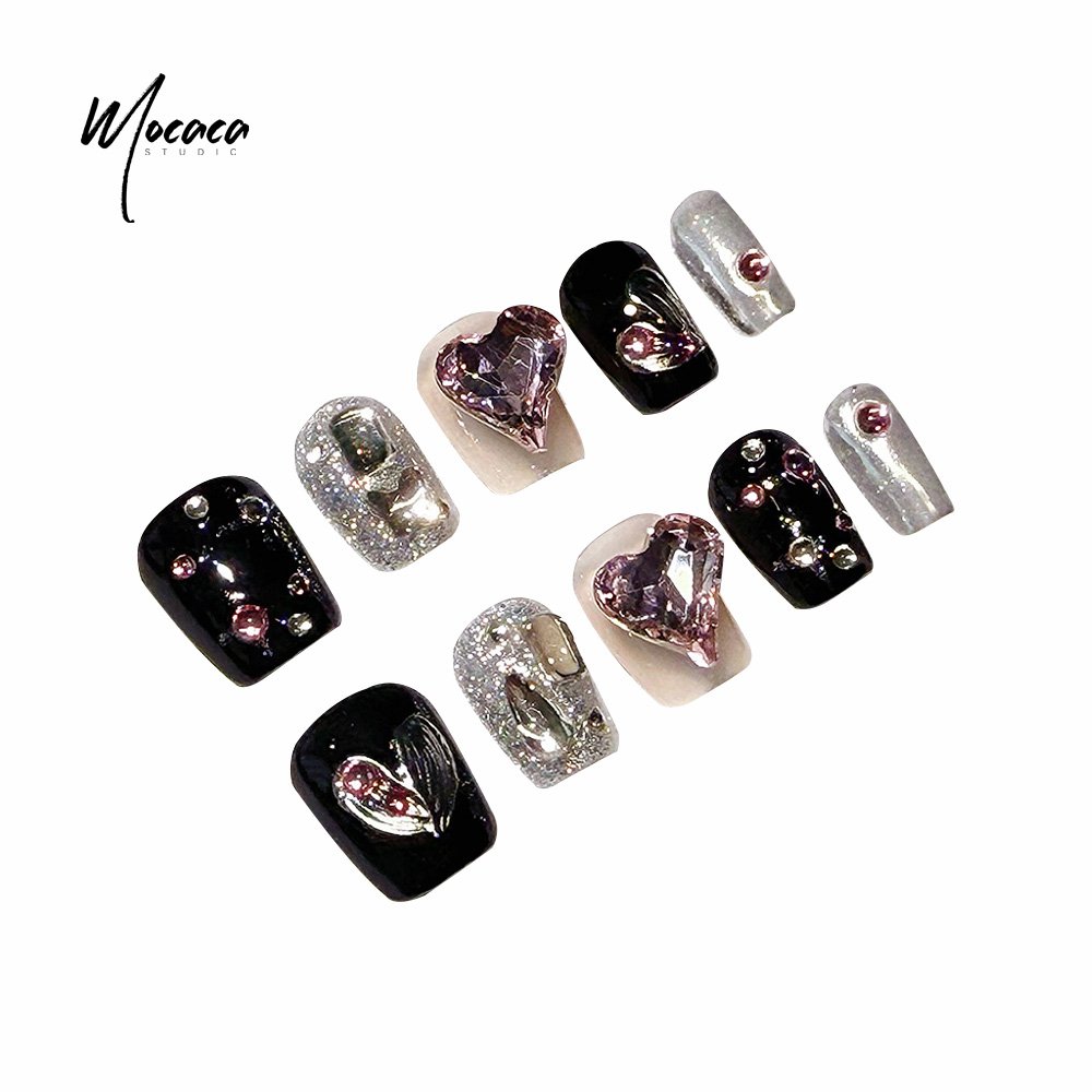 「MOCACA」Edgy Sweet Press-On Nails - Black & Silver Heart Design | Handmade Glue-On False Nails